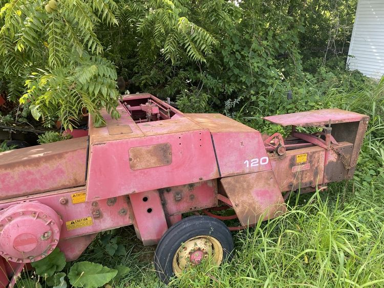 USED MASSEY FERGUSON SQUARE BALER 120